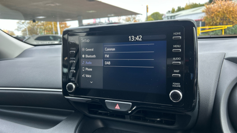 Toyota Yaris 1.5 Hybrid Design 5dr CVT Hybrid Hatchback